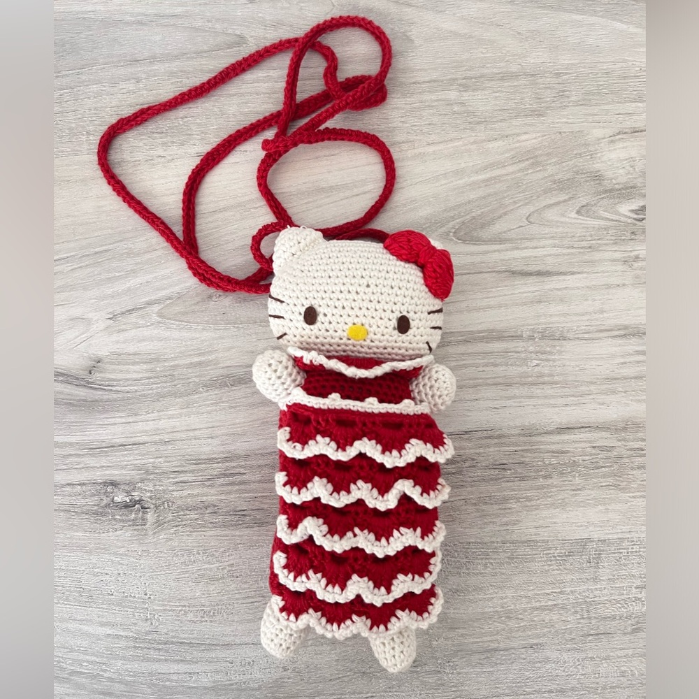 Sanrio smiles Hello Kitty RARE Y2k 2004 red crochet purse